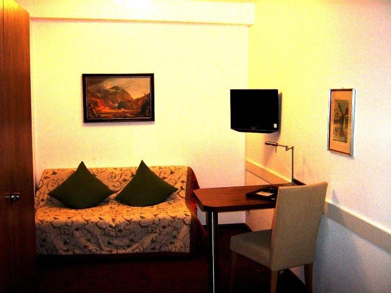 Hotel Restaurant Baeren Фройденщат Стая снимка